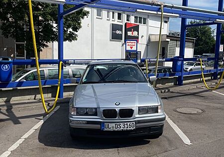 BMW 316i Compact -
