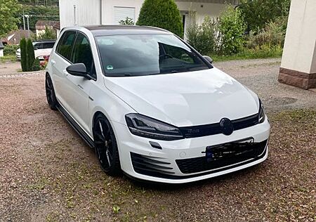 VW Golf Volkswagen 2.0 TDI BMT GTD GTD