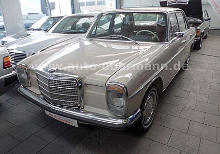 Mercedes-Benz 230 W114/8 6 Zyl. Automatik H-Kennzeichen