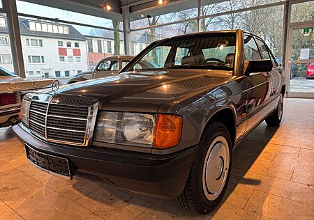 Mercedes-Benz 190 190E orig. 32.000Km Leder Klima Sammlerzustand