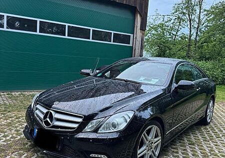 Mercedes-Benz E 250 Coupé - AMG Package