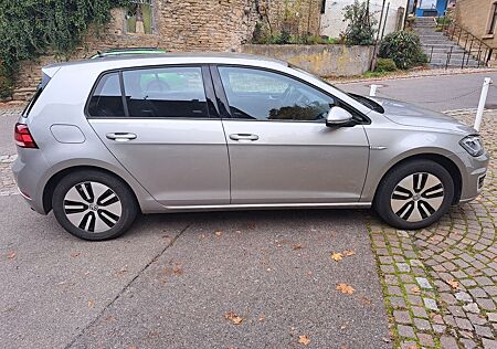 VW Golf Volkswagen e-