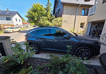 Hyundai Tucson 1.6 T-GDI Plug-in 4WD Facelift! Neuwertig