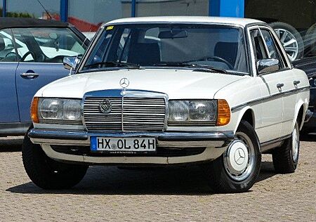 Mercedes-Benz 123 D/ Oldtimer/ H-Kennzeichen