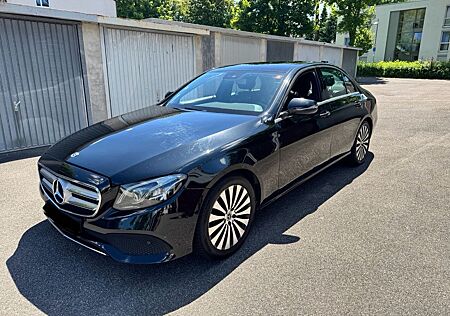 Mercedes-Benz E 220 E 200 d Autom Taxi