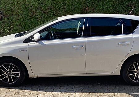 Toyota Auris Hybrid 1.8