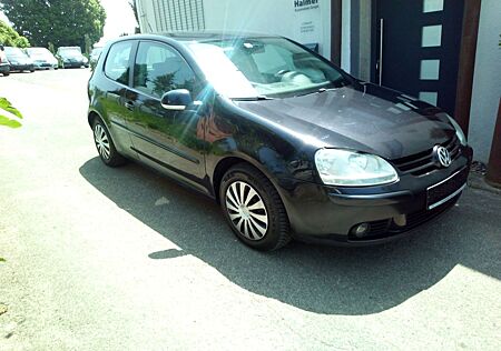 VW Golf Volkswagen V Lim. Tour TÜV Neu