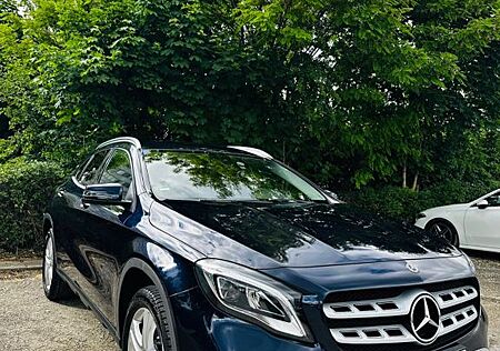 Mercedes-Benz GLA 220 d 4MATIC DCT Urban Urban