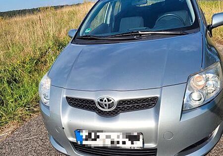 Toyota Auris 1.6-l