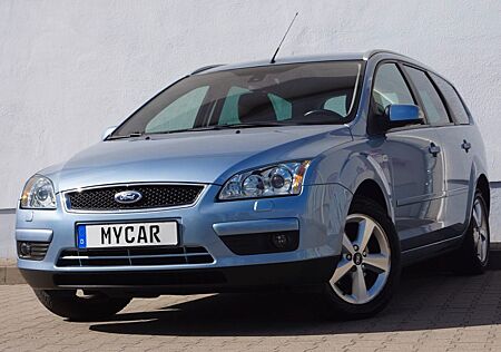 Ford Focus Turnier*Titanium*94 TKm*Klima*PDC*Xenon*