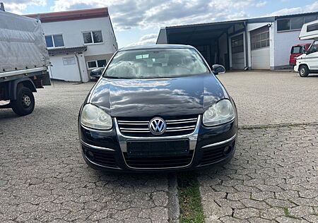 VW Jetta Volkswagen V Sportline 2.0 Diesel