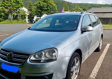 VW Golf Volkswagen 1.9 TDI DSG DPF Variant 7 gang