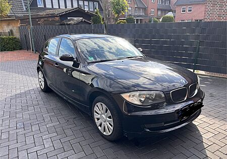 BMW 118i - TÜV neu, 8-fach bereift