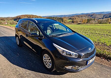 Kia Cee'd Sportswagon 1.6 GDI Vision Sportswagon...