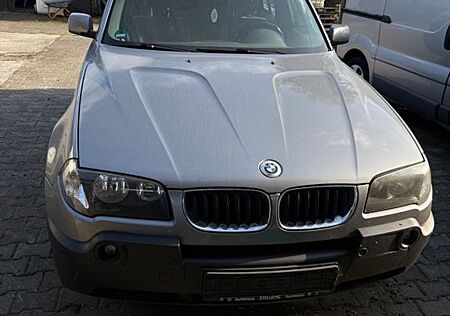 BMW X3 2.5i -