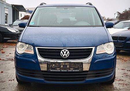 VW Touran Volkswagen United