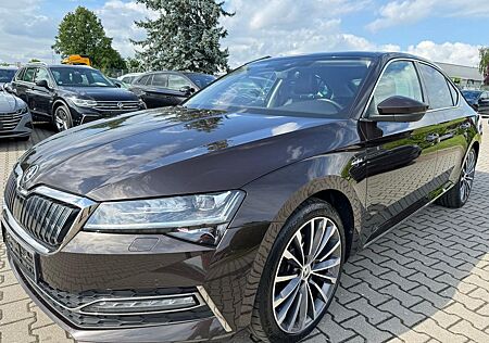 Skoda Superb Lim L&K iV Navi AHK StHeizung Leder Panor