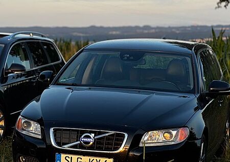 Volvo V70 D5 AWD Momentum Geartronic Momentum