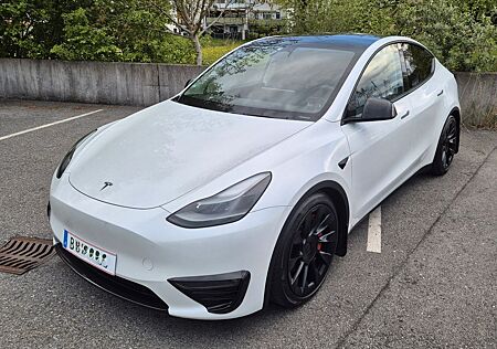 Tesla Model Y Long Range Dual Motor AWD Long Range