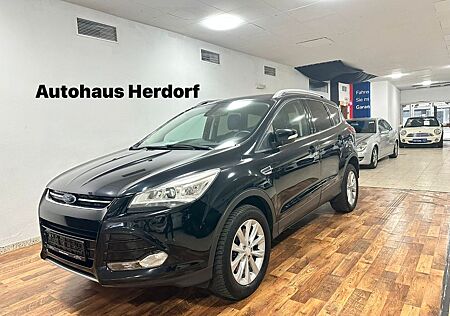 Ford Kuga Titanium Panoramadach 4X4 AHK