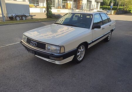 Audi 200 TURBO 10V, JY Automatik RDF ALPINWEISS 90E