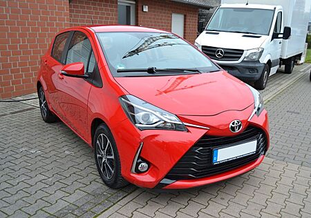 Toyota Yaris VVT 1.5 6 Gang Spurhalt. Navi Kamera PCS