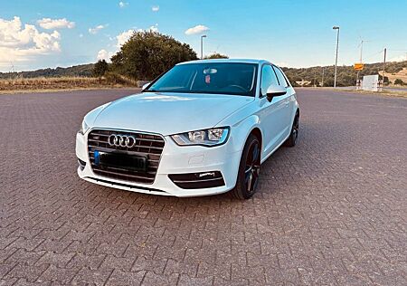 Audi A3 1.2 TFSI Attraction Attraction