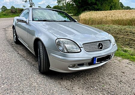 Mercedes-Benz SLK 320 -