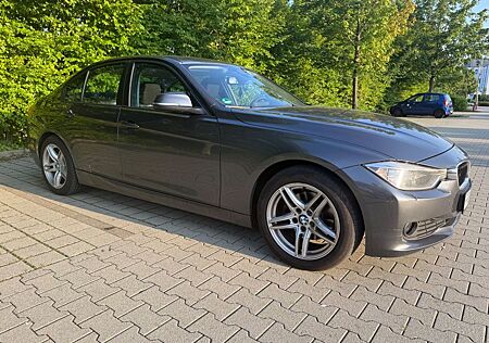 BMW 320d -