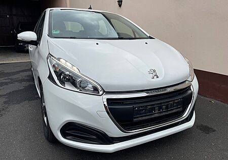 Peugeot 208 Active ***Erst 19400 Km ***