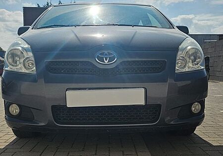 Toyota Corolla Verso 2.2 D-4D Sol