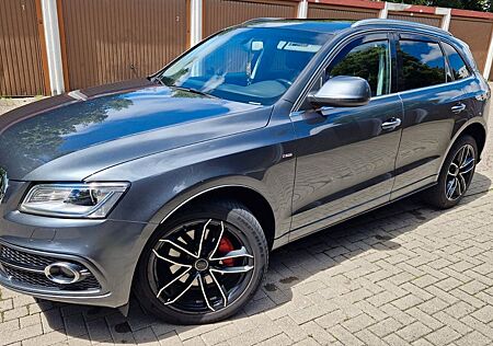Audi Q5 3.0 TFSI S tronic quattro -