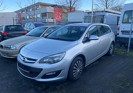 Opel Astra J*Klima+Standheizung+PDC+Tempomat*TÜV 4.26