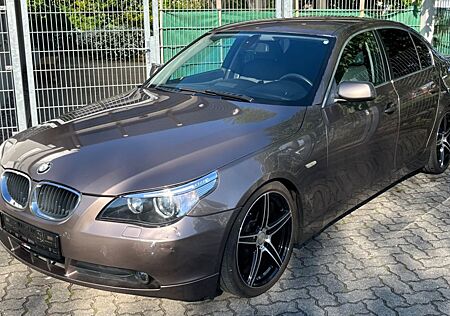 BMW 523i Lim. *TÜV-NEU*NAVI*SZHZ*TIPTOP*