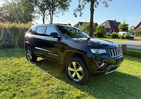 Jeep Grand Cherokee Overland 3.0 CRD V6 Multijet 184kw Pano+AHK+VOLL
