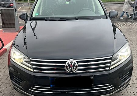 VW Touareg Volkswagen 3.0 V6 TDI SCR Tiptronic Executive E...