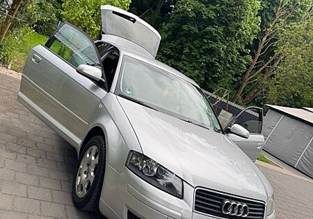 Audi A3 1.6 Attraction Klima-Autom. / Bluetooth VB