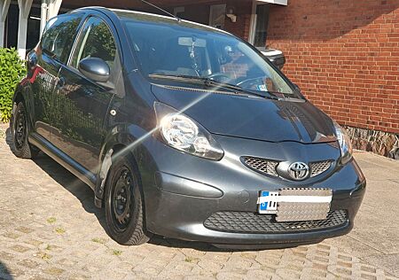 Toyota Aygo (X) Aygo 1.0 gepflegt 3.Hd sparsam-Rentnerfzg. 1 TÜV