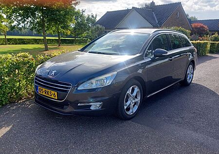 Peugeot 508 SW 1.6 THP Active CLIMA/NAVI/PANO BJ 2011