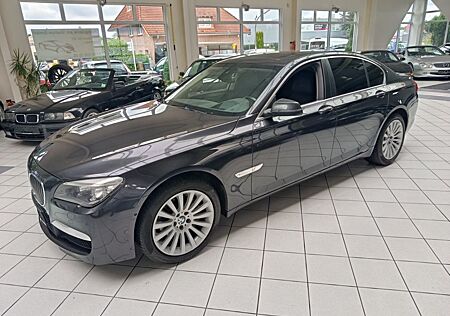 BMW 740d xDrive*LEDER*NAVI*KAMERA*SOFT-CLOSE*