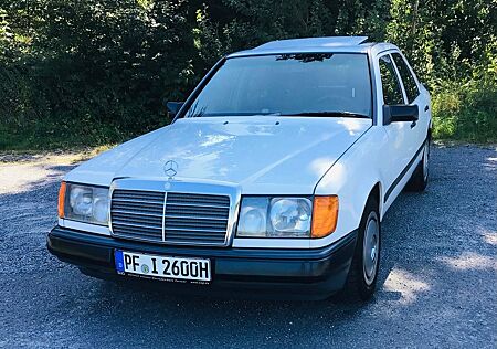 Mercedes-Benz 200 gebraucht kaufen Mercedes-Benz 200 Diesel, H-Kennzeichen, TÜV 12/26, orig. ATM