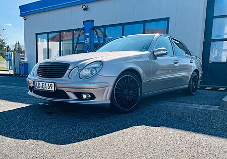 Mercedes-Benz E 320 AMG- Line - sehr gepflegt