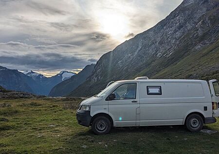 VW T5 Transporter Volkswagen mit Camper-Ausbau
