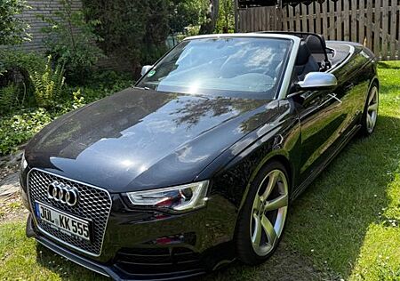 Audi RS5 4.2 FSI S tronic quattro ! Der in Schwarz!!!