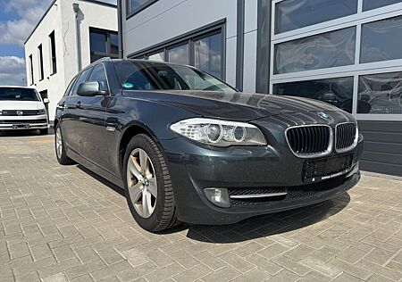 BMW 530d xDrive Touring A SoftClose NaviProf