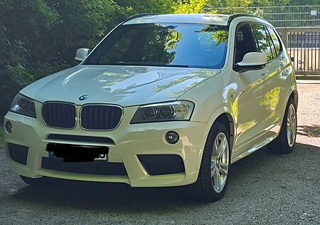 BMW X3 xDrive 20 d + M-Paket+Vollleder+Pano+Xenon+