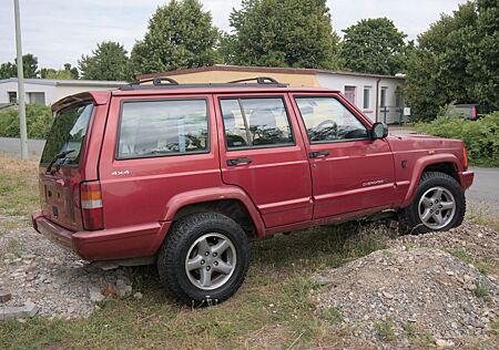 Jeep Cherokee ORVIS 4.0 LPG, RHD