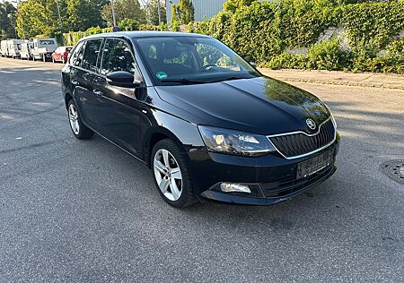 Skoda Fabia 1.4l TDI DSG,Navi,PDC,Xnon,Sitzh.,Tempomat