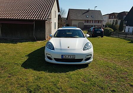 Porsche Panamera 4S S