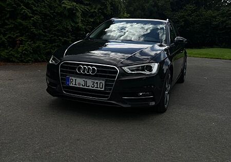 Audi A3 1.8 TFSI S tronic Ambiente Sportback Ambiente